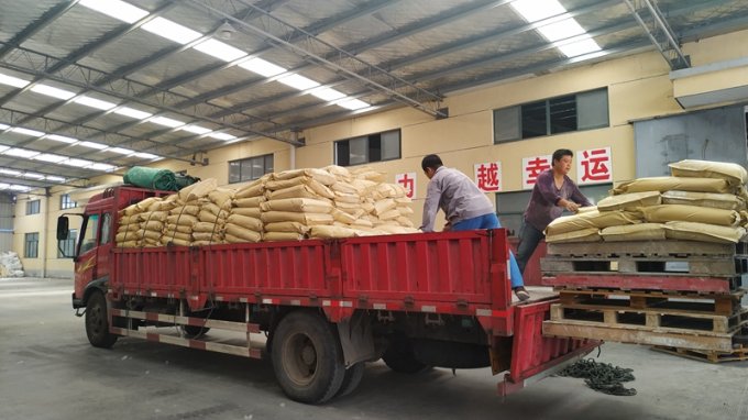 Virgin TPU Thermoplastisches Polyurethan Granulat 64D in loser Schüttung Flammenhemmend TPEE TPU Muster 18