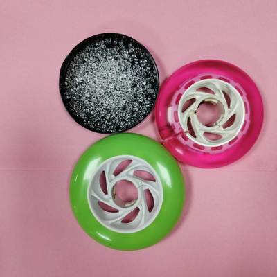 Leitfähiges TPU-Material kann mit einstellbarer Farbe sowie guter Festigkeit und Zähigkeit angepasst werden.