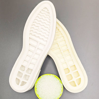 60 65 Thermoplastische Polyurethan-Schaumpellets Polyesterharz