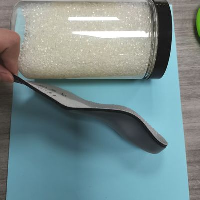 55A-74D Härte TPU Rohmaterial Originalfarbe Farbwechsel Rückprall Abriebfestigkeit